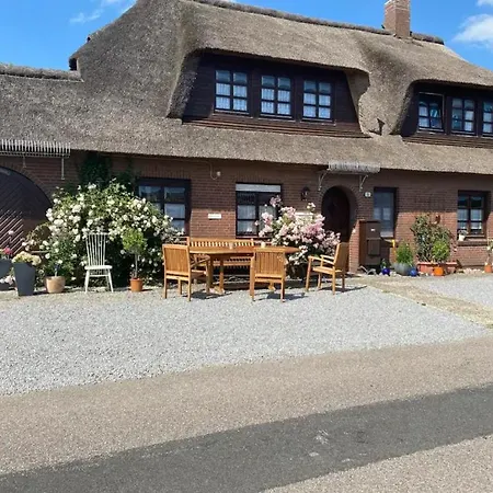 Captains Lounge * Poppenbull